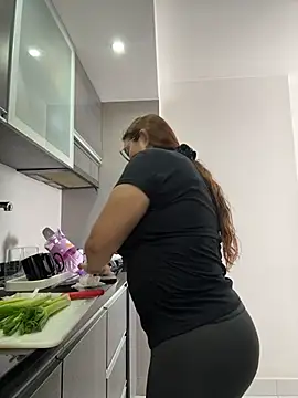 AntonellaAlondra4 online show from May 23, 2026, 6:07 pm