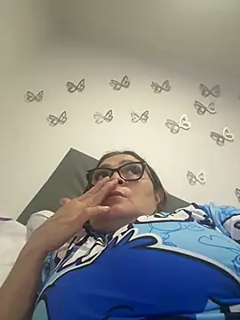 AntonellaAlondra4 online show from May 27, 2026, 3:03 am