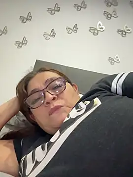 Snapshot of AntonellaAlondra4 chatting on March 25, 2026, 3:06 am AntonellaAlondra4 online show from March 25, 2026, 3:06 am