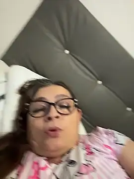 AntonellaAlondra4 online show from May 22, 2026, 3:15 am