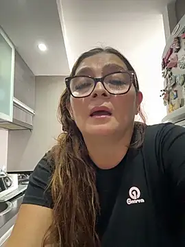 AntonellaAlondra4 online show from May 25, 2026, 5:33 pm