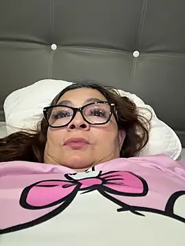 Snapshot of AntonellaAlondra4 chatting on June 5, 2026, 3:11 am AntonellaAlondra4 online show from June 5, 2026, 3:11 am