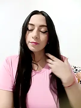 Snapshot of AlondraMendez chatting on September 14, 2025, 2:45 am AlondraMendez online show from September 14, 2025, 2:45 am