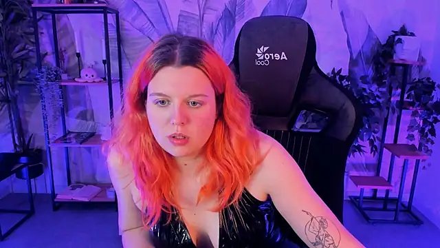 Snapshot of NielletaBlossom chatting on March 9, 2025, 8:51 am NielletaBlossom online show from March 9, 2025, 8:51 am