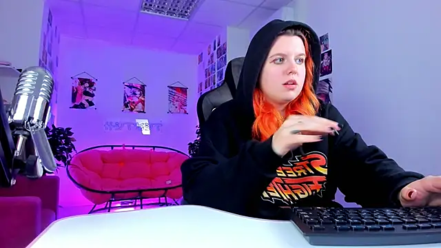 Snapshot of NielletaBlossom chatting on March 11, 2025, 11:44 am NielletaBlossom online show from March 11, 2025, 11:44 am