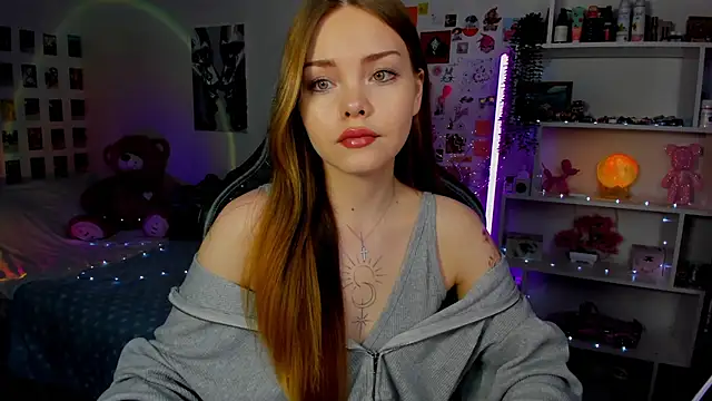 AkiraKatsu online show from November 9, 2025, 11:14 am