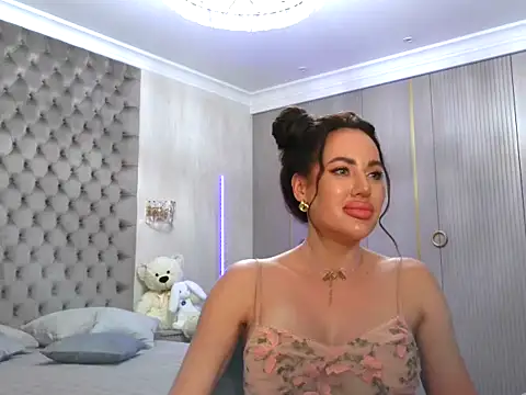 Snapshot of TianaPosh chatting on February 17, 2025, 2:20 am TianaPosh online show from February 17, 2025, 2:20 am