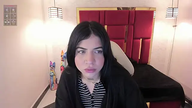 Snapshot of Violet_m chatting on October 3, 2025, 1:01 pm Violet m online show from October 3, 2025, 1:01 pm