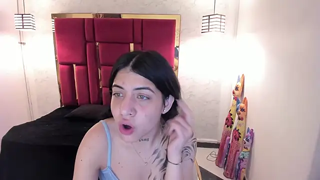 Violet m online show from October 25, 2025, 12:17 pm