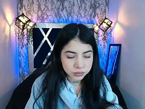 Violet m online show from November 21, 2025, 12:15 pm