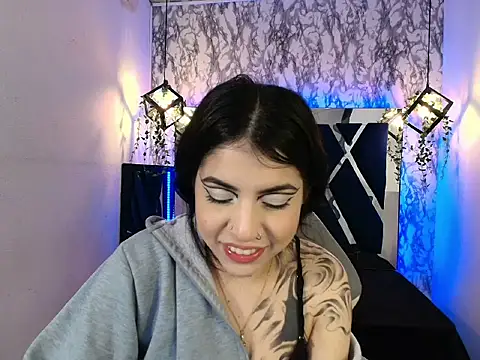 Violet m online show from November 19, 2025, 12:49 pm