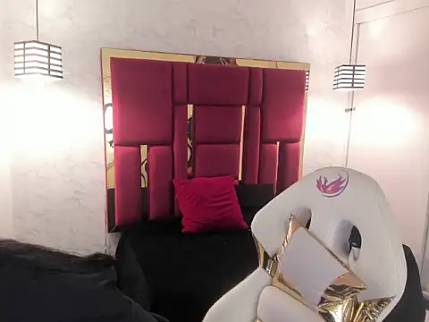 Violet m online show from October 16, 2025, 11:51 am