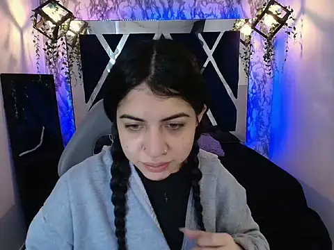 Violet m online show from November 6, 2025, 11:58 am