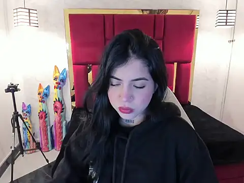 Snapshot of Violet_m chatting on October 1, 2025, 12:31 pm Violet m online show from October 1, 2025, 12:31 pm