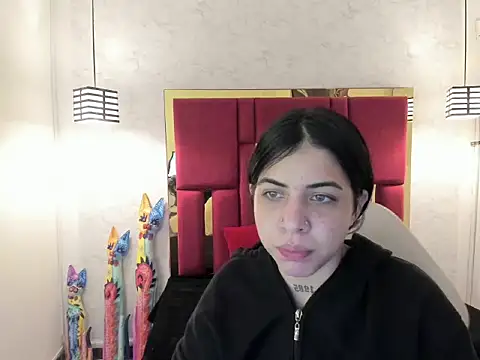 Snapshot of Violet_m chatting on October 4, 2025, 12:07 pm Violet m online show from October 4, 2025, 12:07 pm