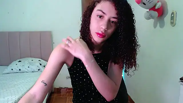 Snapshot of Perla_web09 chatting on November 14, 2025, 8:23 pm Perla web09 online show from November 14, 2025, 8:23 pm