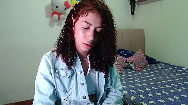 Snapshot of Perla_web09 chatting on September 11, 2025, 9:59 pm Perla web09 online show from September 11, 2025, 9:59 pm