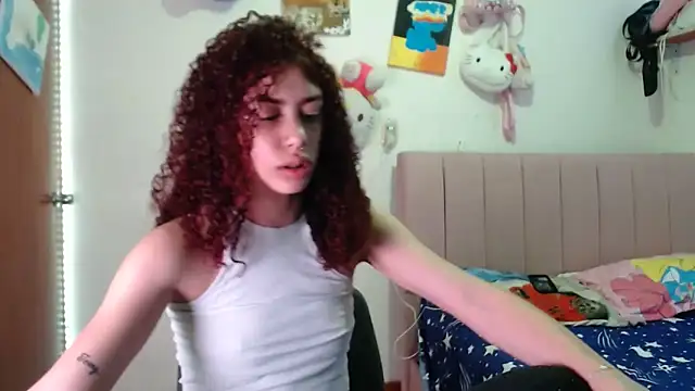 Snapshot of Perla_web09 chatting on October 17, 2025, 12:25 am Perla web09 online show from October 17, 2025, 12:25 am