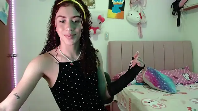 Snapshot of Perla_web09 chatting on October 10, 2025, 6:31 pm Perla web09 online show from October 10, 2025, 6:31 pm