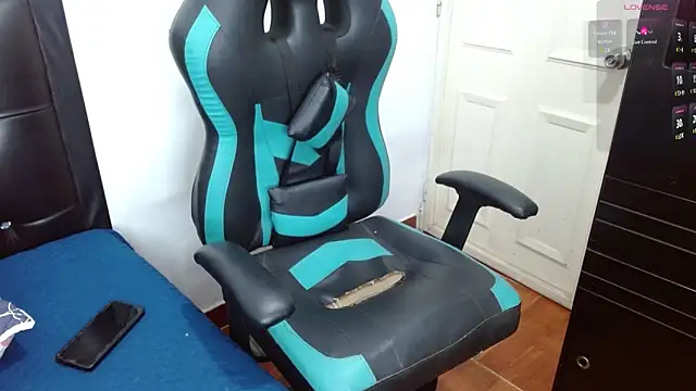 Snapshot of hots_boygg chatting on February 24, 2026, 8:21 pm hots boygg online show from February 24, 2026, 8:21 pm