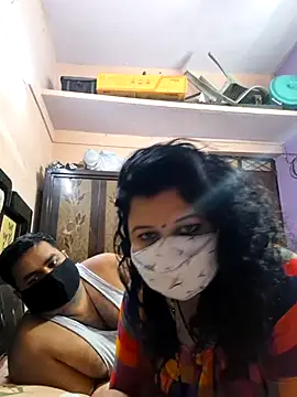 Snapshot of bobbyronak chatting on October 12, 2025, 6:53 pm bobbyronak online show from October 12, 2025, 6:53 pm