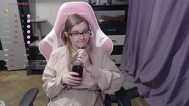 Tomato Tease online show from March 8, 2025, 7:31 pm