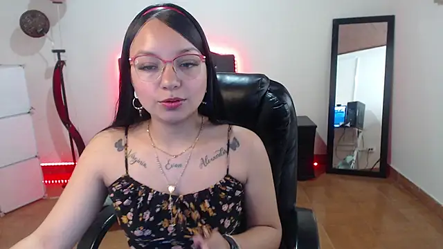  anne hot online show from December 20, 2024, 3:42 pm