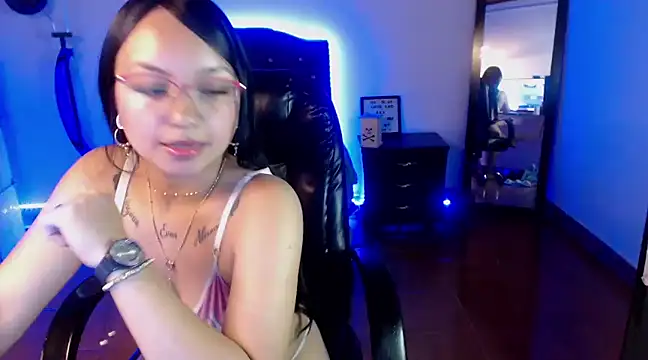  anne hot online show from December 17, 2024, 10:32 pm