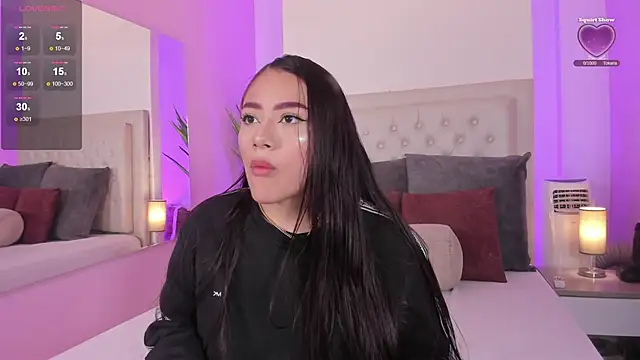 Snapshot of nicolle_pierce chatting on April 10, 2026, 11:28 am nicolle pierce online show from April 10, 2026, 11:28 am