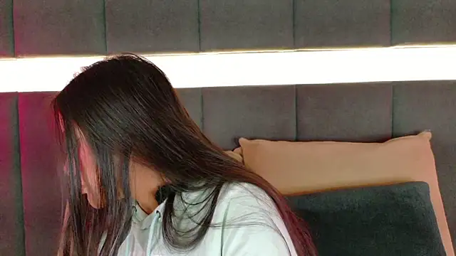 nicolle pierce online show from October 25, 2025, 1:12 pm