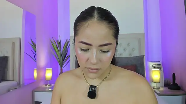 Snapshot of nicolle_pierce chatting on April 4, 2026, 12:34 pm nicolle pierce online show from April 4, 2026, 12:34 pm