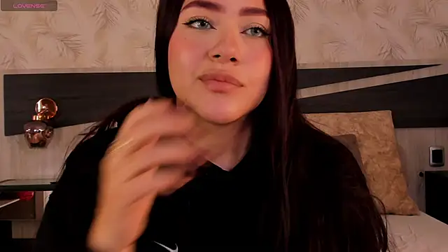 Snapshot of nicolle_pierce chatting on March 16, 2026, 1:37 pm nicolle pierce online show from March 16, 2026, 1:37 pm