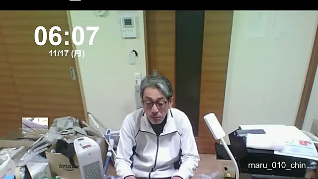 mama010-chan online show from November 16, 2025, 9:08 pm