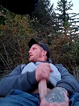 Snapshot of GINGERHEADMAN chatting on October 15, 2025, 1:37 am GINGERHEADMAN online show from October 15, 2025, 1:37 am