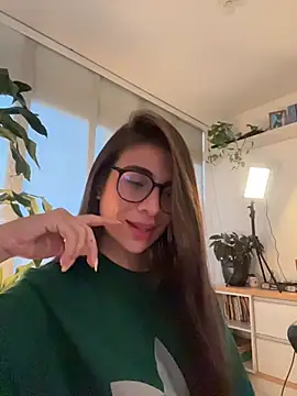 MariaIsabella8 online show from April 7, 2026, 10:11 pm