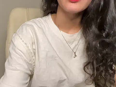 Snapshot of Divyaa69 chatting on April 25, 2026, 7:11 pm Divyaa69 online show from April 25, 2026, 7:11 pm