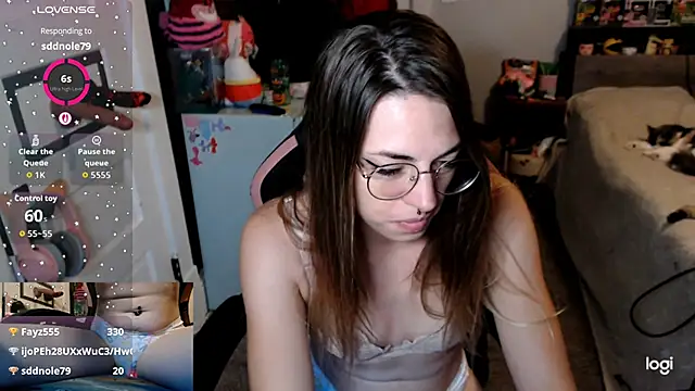 Snapshot of KSwonderland6 chatting on November 19, 2025, 5:13 pm KSwonderland6 online show from November 19, 2025, 5:13 pm