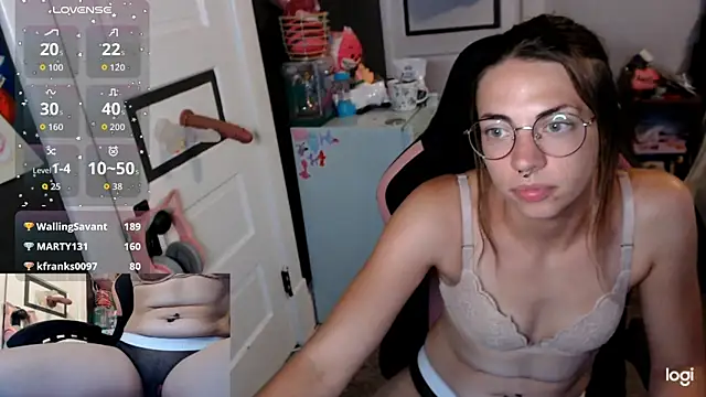 Snapshot of KSwonderland6 chatting on October 16, 2025, 5:32 pm KSwonderland6 online show from October 16, 2025, 5:32 pm