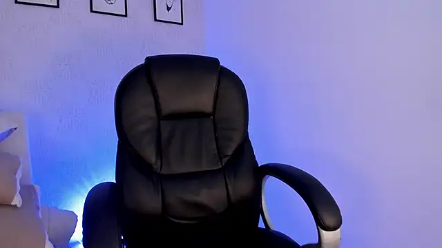 Dorianmistery2322  online show from October 8, 2025, 10:32 pm