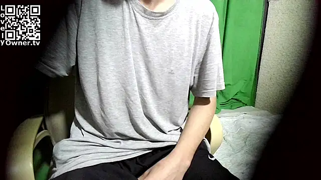 LovelyOwner com online show from April 27, 2026, 11:25 pm