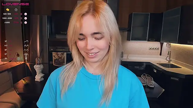 Snapshot of LinnBottrell chatting on February 24, 2025, 11:30 pm LinnBottrell online show from February 24, 2025, 11:30 pm