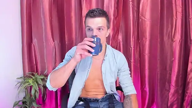 Snapshot of DonyBrown chatting on October 16, 2025, 8:50 pm DonyBrown online show from October 16, 2025, 8:50 pm