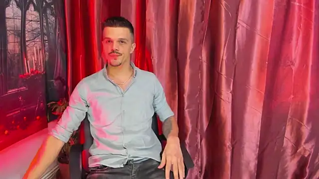 Snapshot of DonyBrown chatting on November 21, 2025, 1:32 pm DonyBrown online show from November 21, 2025, 1:32 pm