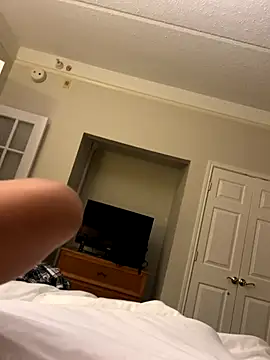 elikittens online show from October 14, 2025, 4:57 am