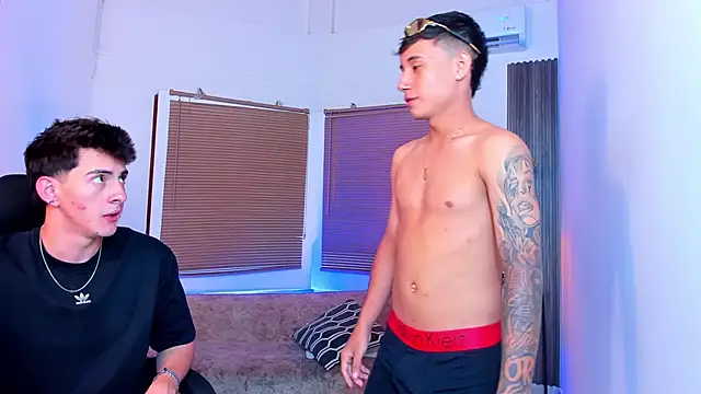 Snapshot of Sexy_BoysW chatting on October 16, 2025, 1:19 pm Sexy BoysW online show from October 16, 2025, 1:19 pm