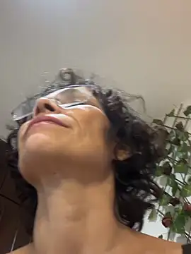 MireyaTorresGu online show from November 29, 2025, 1:39 am