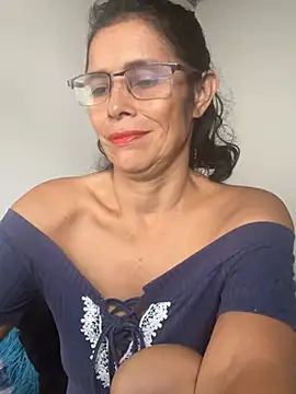 MireyaTorresGu online show from May 14, 2026, 4:04 pm