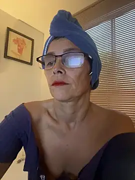 MireyaTorresGu online show from February 19, 2026, 10:18 pm