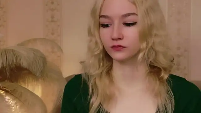 NaomiLoys online show from November 12, 2025, 10:52 am