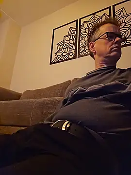 Hectorthyssen1 online show from February 4, 2026, 11:22 pm